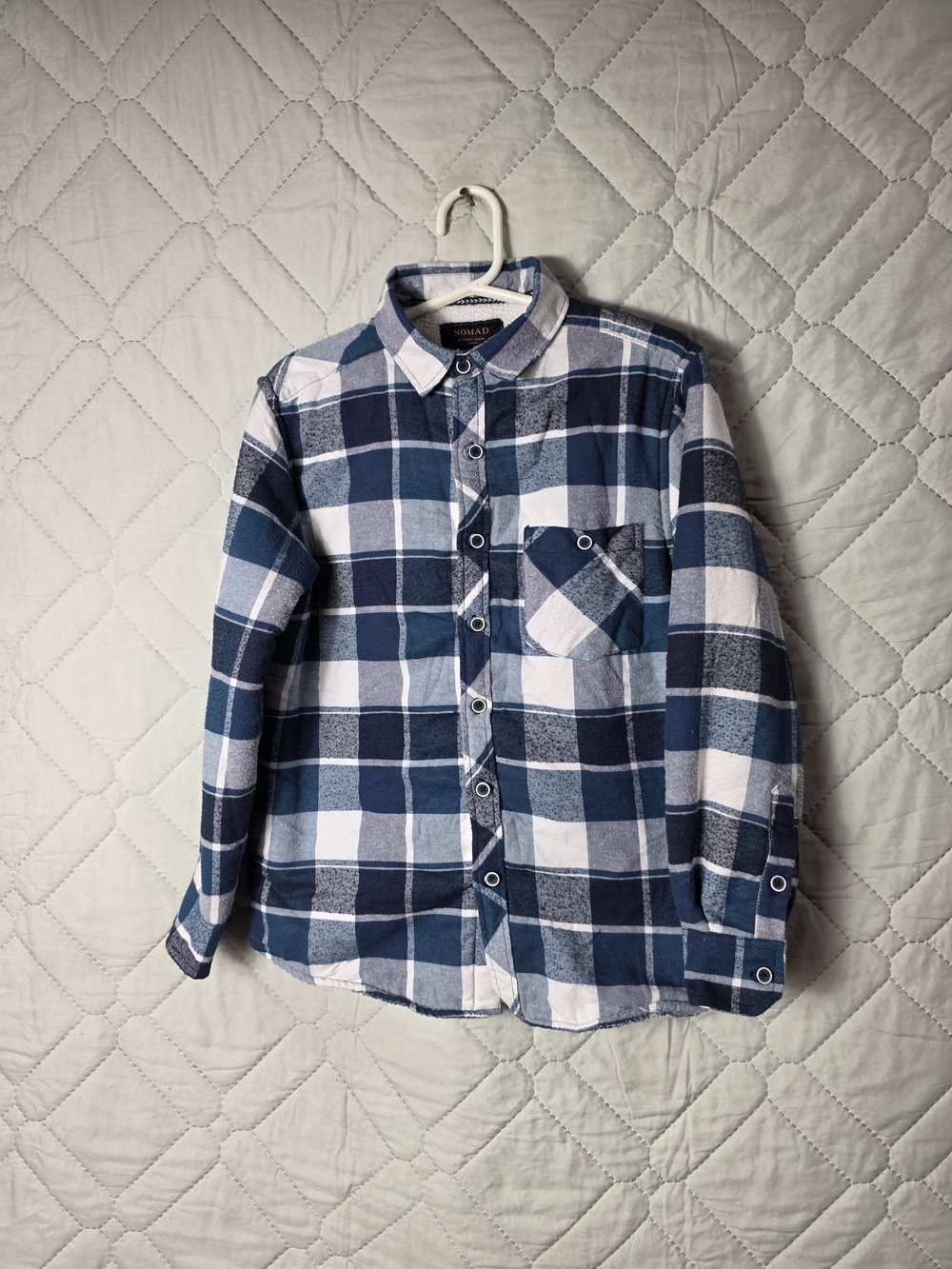 Nomad Blue Plaid Button-Up Sweater Shirt - Casual Kid’s Shirt  Sz M